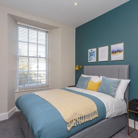 Lovely Apartment Beneath Edinburgh Castle Extérieur photo