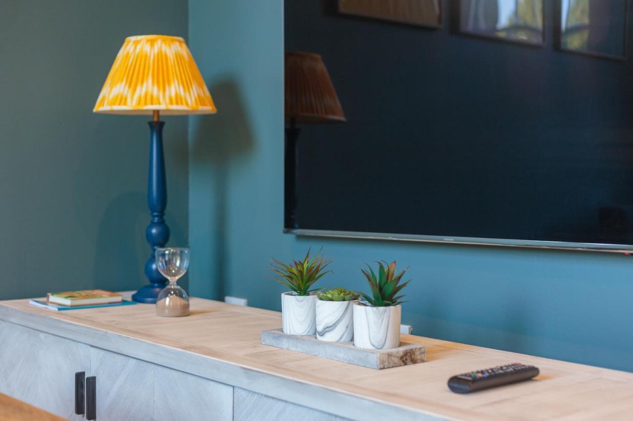 Lovely Apartment Beneath Edinburgh Castle Extérieur photo